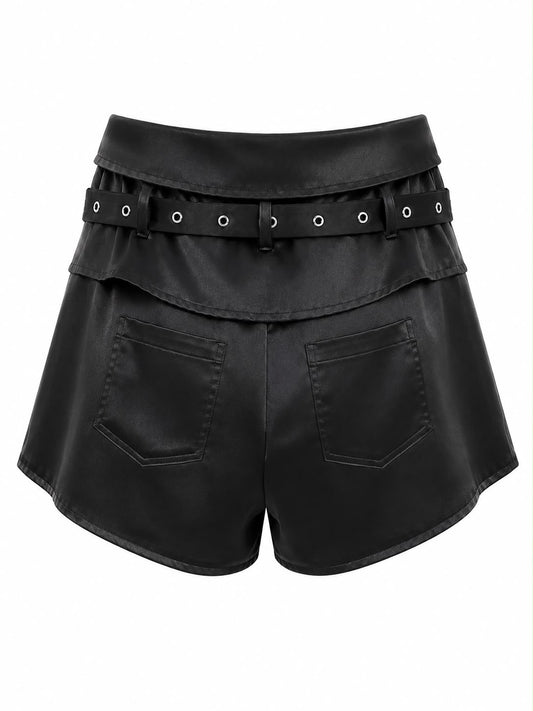 Short Com Cinto em Ilhós Punk