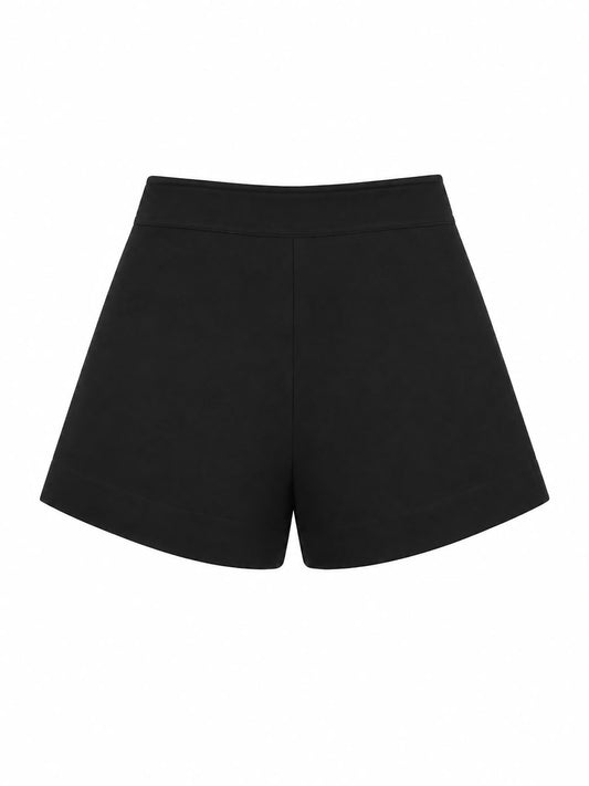 Short básico de alfaiataria da marca Boudoir, com acabamento elegante e tecido confortável, exibido na imagem.