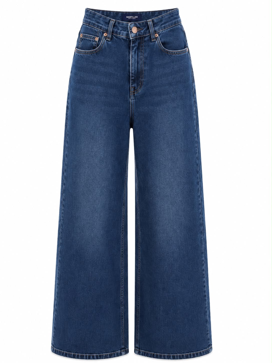 Calça Wid Leg Jeans básica da WLC com pespontas, estilo wide leg, em tecido jeans azul claro, vista frontal.