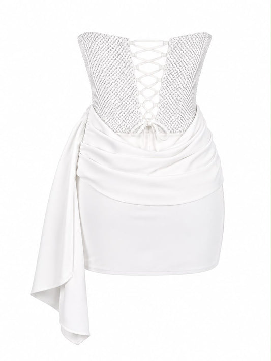 Vestido Brilho em Cristais com Cauda Lateral
