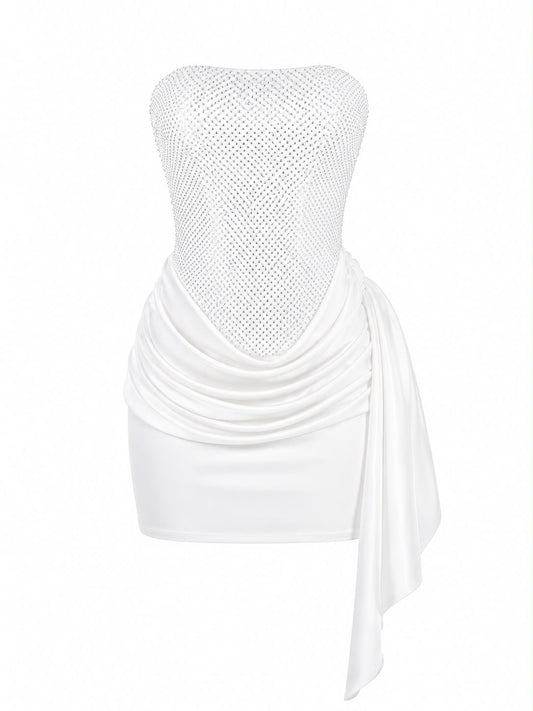 Vestido Brilho em Cristais com Cauda Lateral