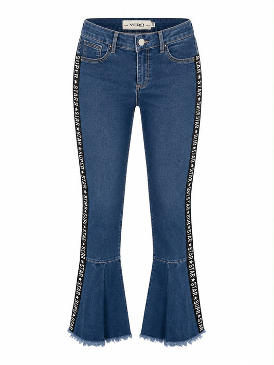 Calça Jeans Boca de Sino com Recortes