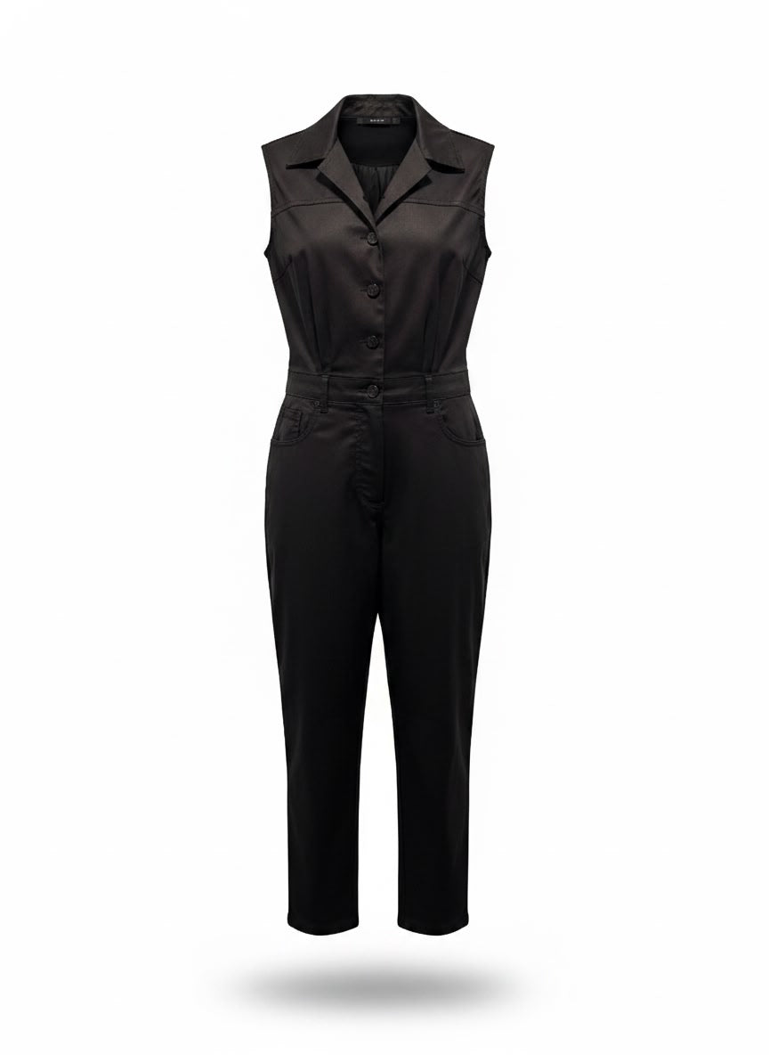 Macacão feminino WLC Poliana com ajuste confortável, tecido leve e detalhes elegantes, ideal para ocasiões casuais e sofisticadas.