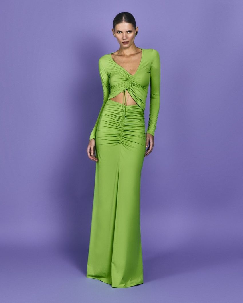 Blusa de manga longa verde abacate da marca Ginger, modelo Nevada Mareh, com detalhe de tecido confortável.